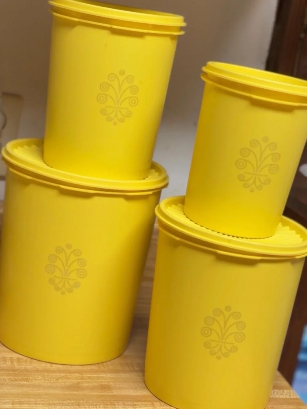 Vintage 1970s Tupperware Servalier canisters